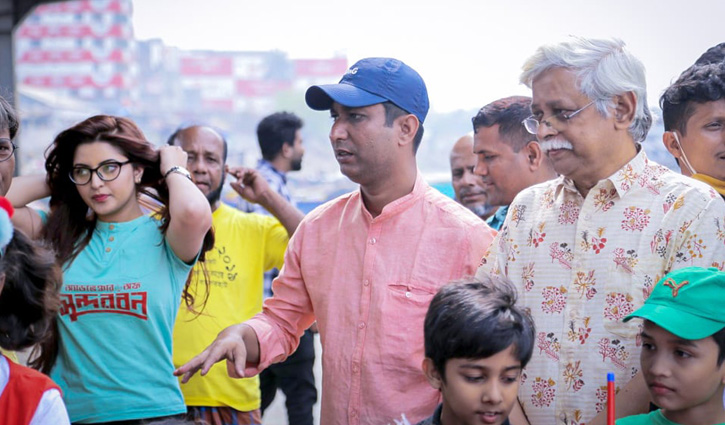 পরীমনির সিনেমার জন্য গান লিখলেন মুহাম্মদ জাফর ইকবাল