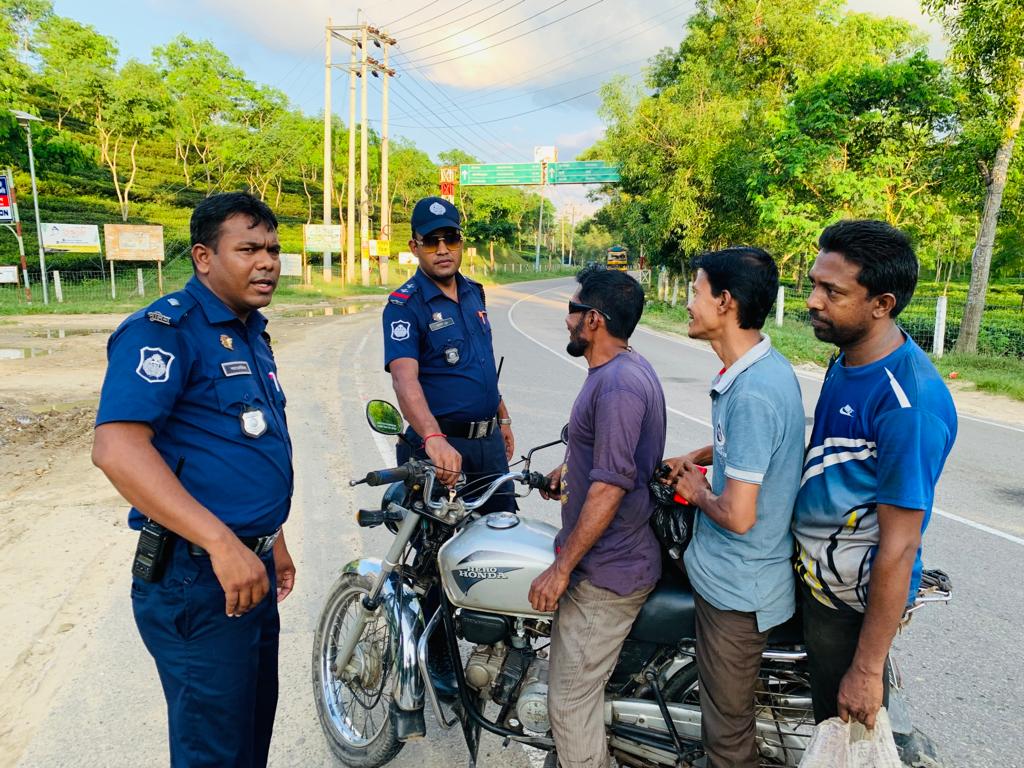 ঈদ উল আযহা উপলক্ষে মৌলভীবাজার জেলার বিভিন্ন ট্রাফিক চেকপোস্টে নিরাপত্তা জোরদার