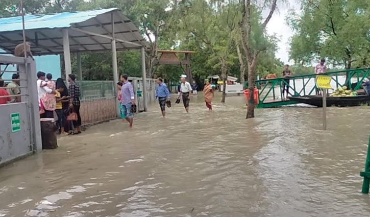 উপকূলে বৃষ্টিপাত ও ঝড়ো হাওয়া, সুন্দরবনে ৩ ফুট পানি