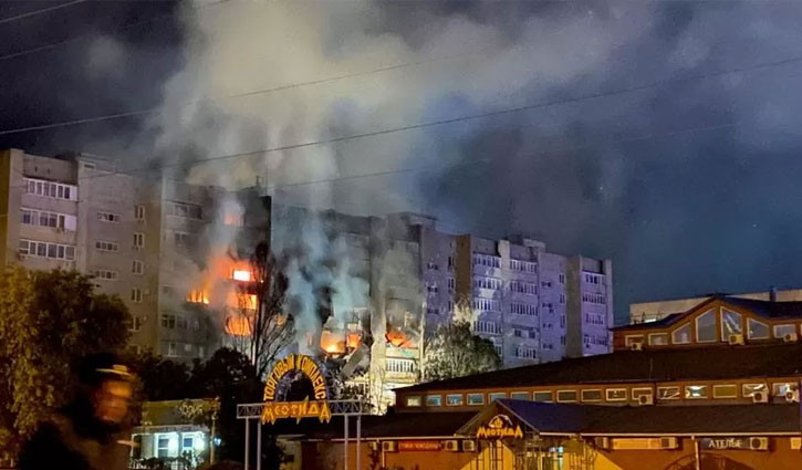 আবাসিক ভবনে রাশিয়ার যুদ্ধ বিমান বিধ্বস্ত, নিহত ৬