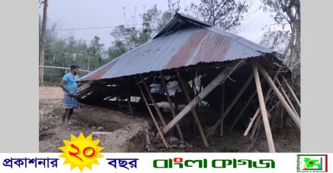 কুলাউড়ায় আকস্মিক ঘূর্ণিঝড়ে শতাধিক ঘরবাড়ি বিধ্বস্ত