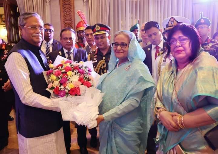 বাংলাদেশের ২২তম মহামান্য রাষ্ট্রপতি হিসেবে সাহাবুদ্দিন চুপ্পু’র শপথ গ্রহণ