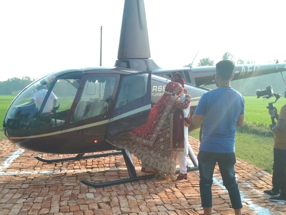 বাবার শখে হেলিকপ্টার চড়ে বিয়ে করলো লন্ডণি ছেলে