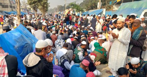 দেশ-জাতি ও মুসলিম উম্মাহর কল্যাণ কামনা করে আখেরি মোনাজাতের মধ্য দিয়ে বিশ্ব ইজতেমা সমাপ্ত