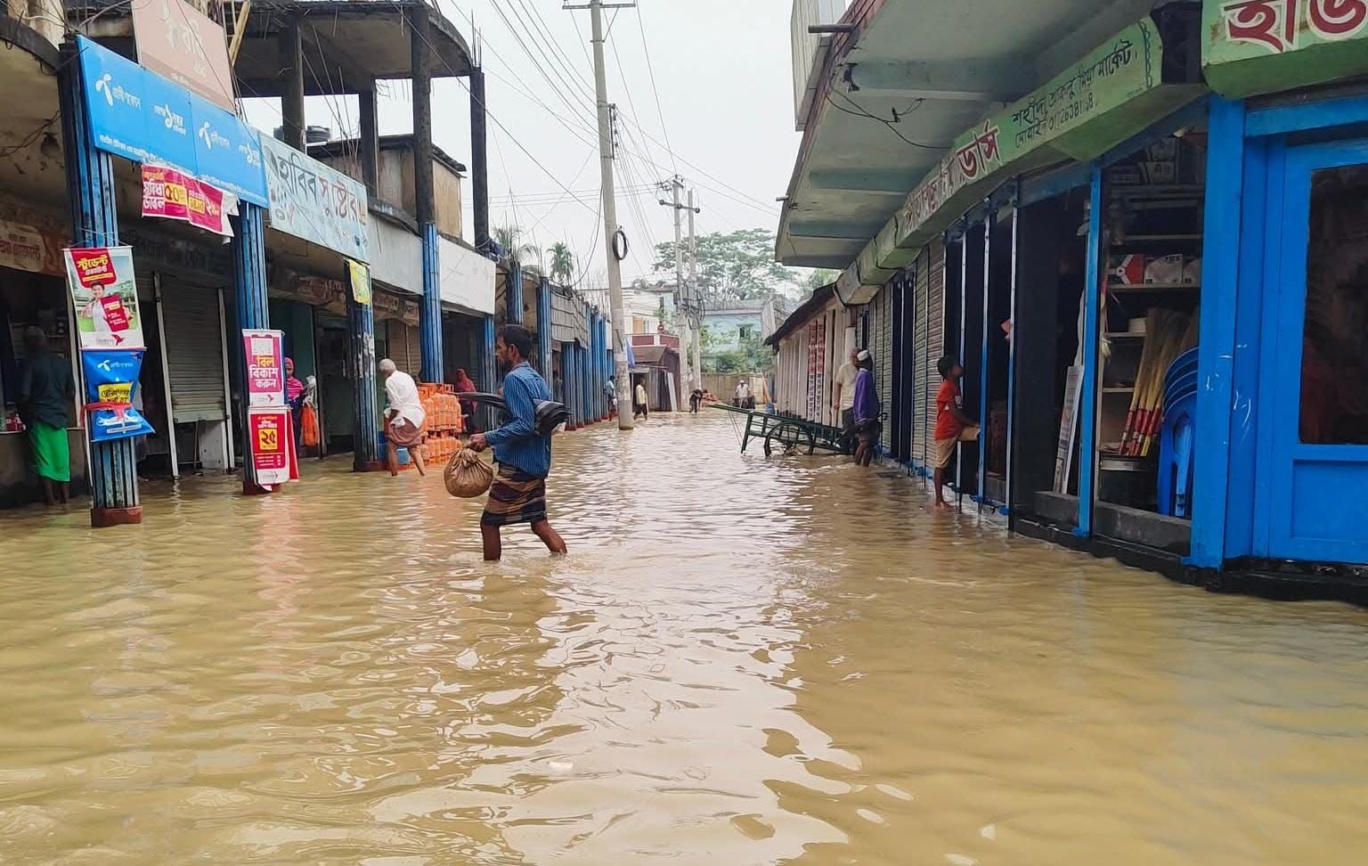 অব্যাহত বৃষ্টি ও ঢলে   জগন্নাথপুরে ২০ গ্রাম প্লাবিত