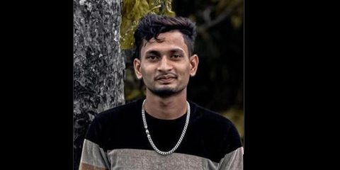 বন্ধুদের সাথে ঘুরতে বের হয়ে মোটরসাইকেল দুর্ঘটনায় প্রাণ গেল তরুণের