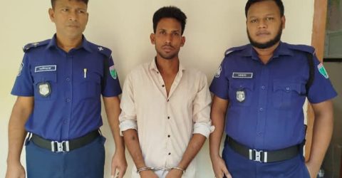 কুলাউড়ায় চোরাই প্রাইভেটকার উদ্ধার, একজন আটক