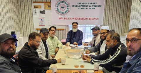 দুস্থ মানবতার কল্যাণে হাত বাড়ায়ে চলো এ জীবন মোরা করি ধন্য  সার্থক সে জীবন যে কেবল নিজের তরে নিরত নহে অপরের ও জন্য