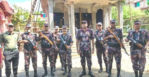 কুলাউড়ায় পূজামণ্ডপ পরিদর্শনে ৪৬ বিজিবি অধিনায়ক
