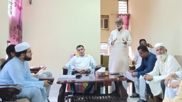 কুলাউড়ায় রেলওয়ের সাথে দ্বিপাক্ষিক আলোচনা প্রত্যাখ্যান  করলো আন্দোলনকারীরা