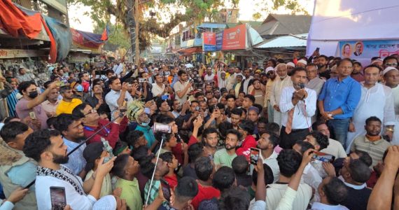 ‎বেগম খালেদা জিয়ার জন্য দোয়া চাইলেন আনিসুল হক