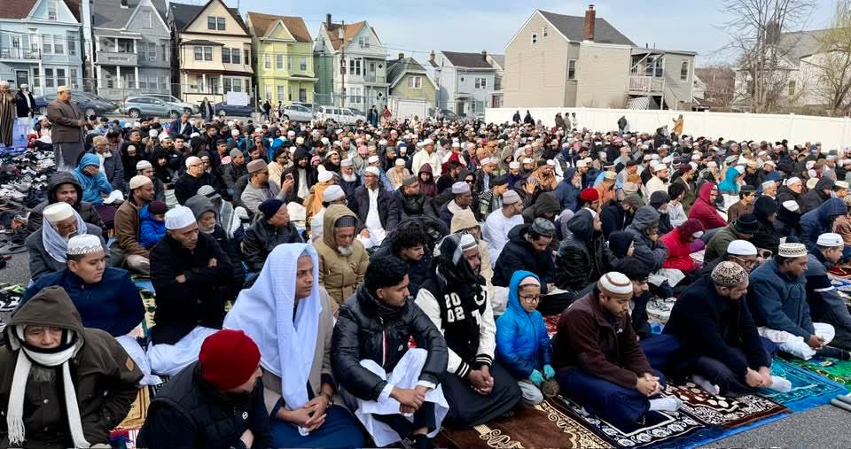 পেটারসনে খোলা মাঠে ঈদের জামাত অনুষ্ঠিত