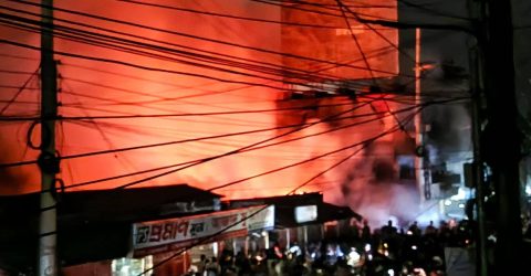 সুনামগঞ্জে অগ্নিকান্ড ১৭ দোকান পুড়ে ছাই, প্রায় ১৫ কোটি টাকার ক্ষয়ক্ষতি