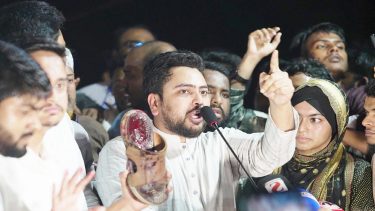 সাভারে এনসিপির সমাবেশে বোমা হামলা: ‘প্রশাসনের সহায়তায় হামলা হয়েছে’—অভিযোগ নাহিদের
