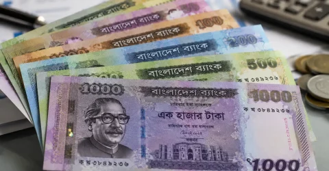 টাকার স্থিতিশীলতায় স্বস্তি, আঞ্চলিক মুদ্রাগুলোর মধ্যে বাংলাদেশের অবস্থান শক্ত