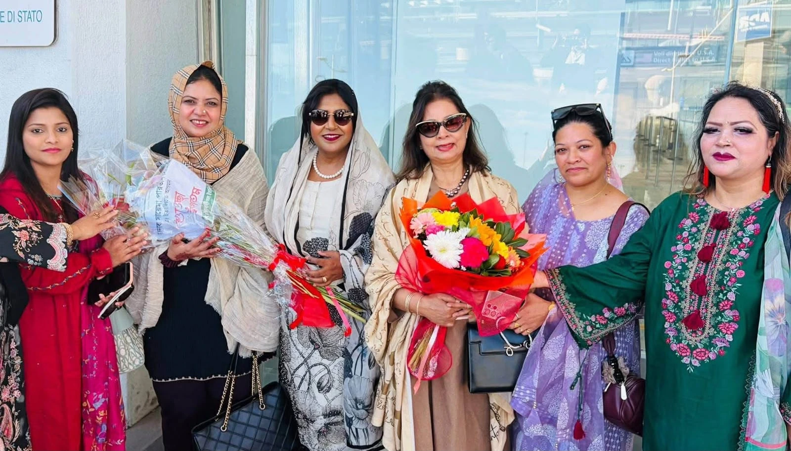 রোম বিমানবন্দরে মিন্টু ও টুকুকে বিএনপি ইতালি শাখার উষ্ণ অভ্যর্থনা